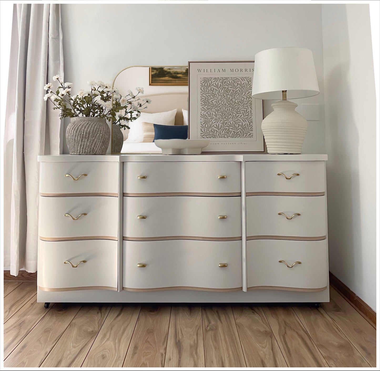 Stunning 1957 Vintage Dresser Set –Serpentine Style Shipping Included